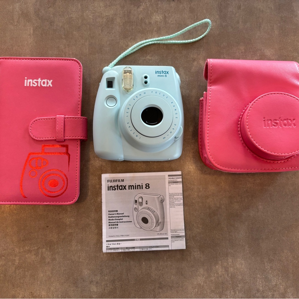 Fujifilm Instax Mini 8 Instant Camera - Mint with Pink Accessories